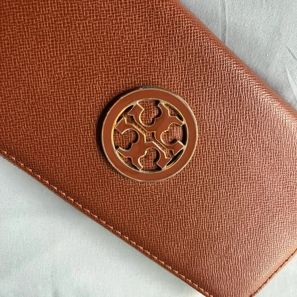Tori Burch Wallet - Picture 2 of 5
